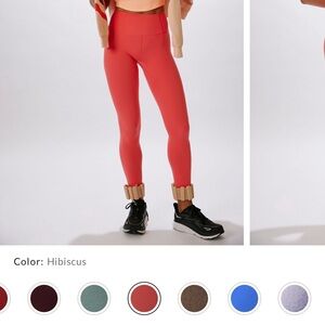 NEW Better Than Ever Hibiscus Capri Leggings